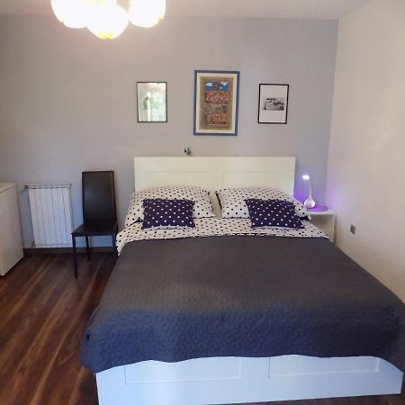 Oriella Apartmans And Room Новиград Екстериор снимка